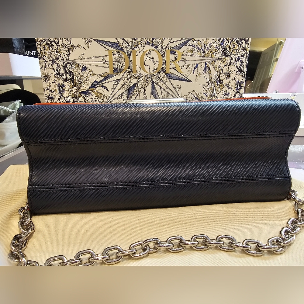 Louis Vuitton Twist MM  Epi Leather  Crossbody Navy Blue Bag - Picture 9 of 13